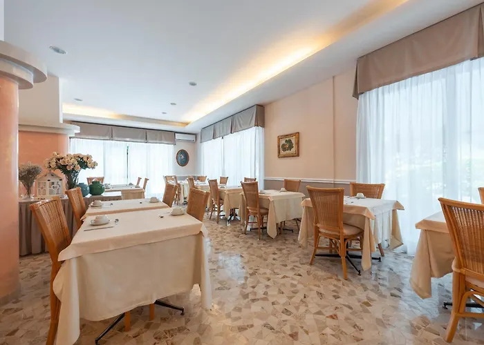 Altea Отель Лидо-ди-Езоло